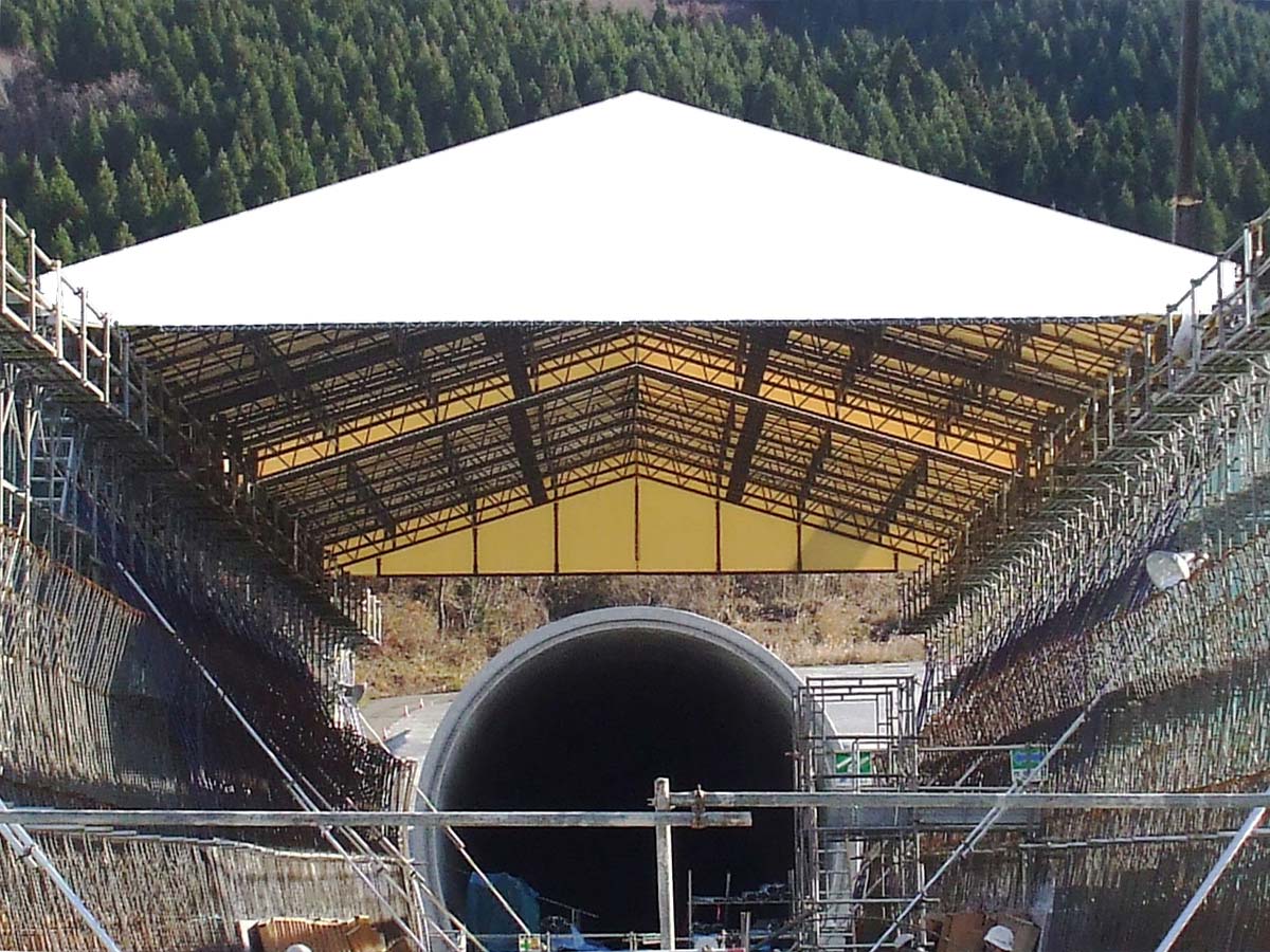 大型仮設テントの施行例